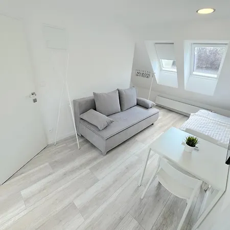 Apartment Krasny - 3 V Blizkosti Centra Bratislava